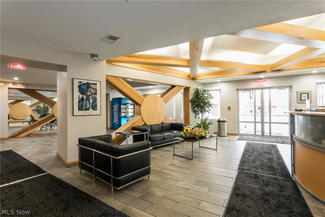 Condos/Stonebridge - Residential Lease