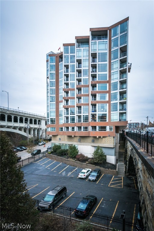 Condos/Stonebridge - Residential Lease