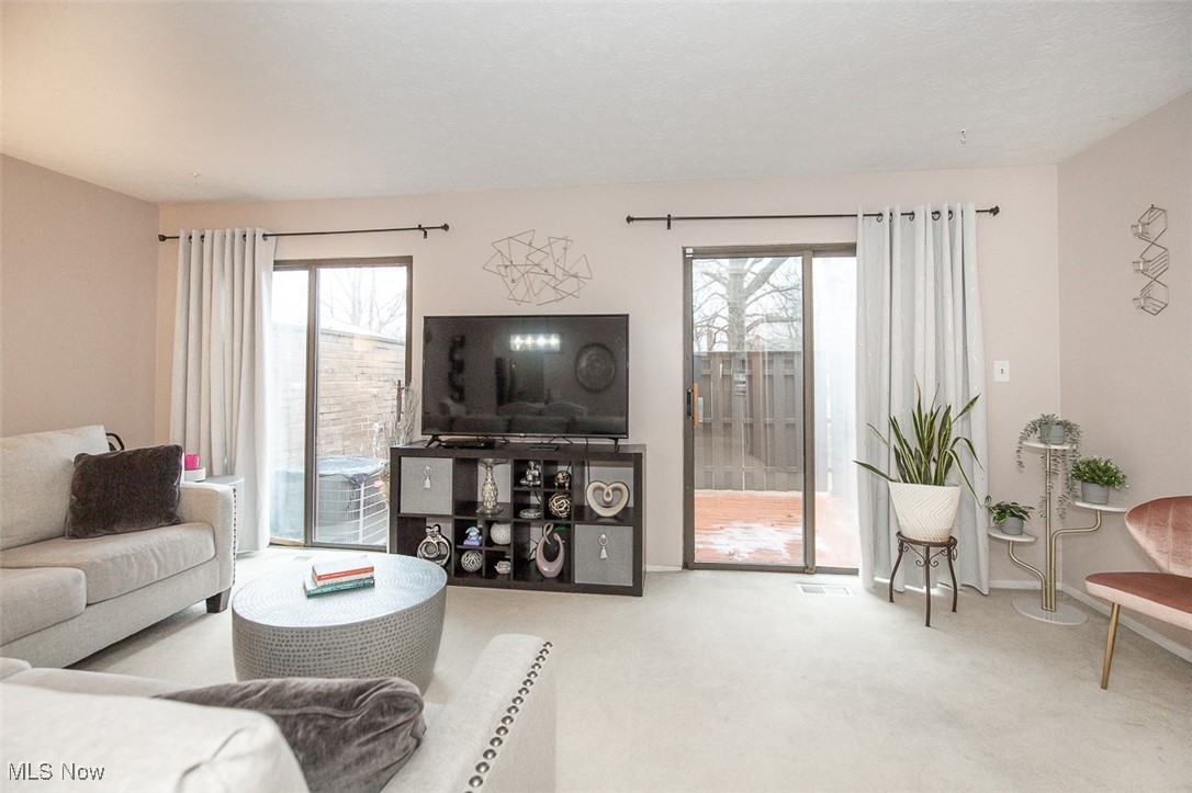 Richmond Place Condo PH 02 - Residential