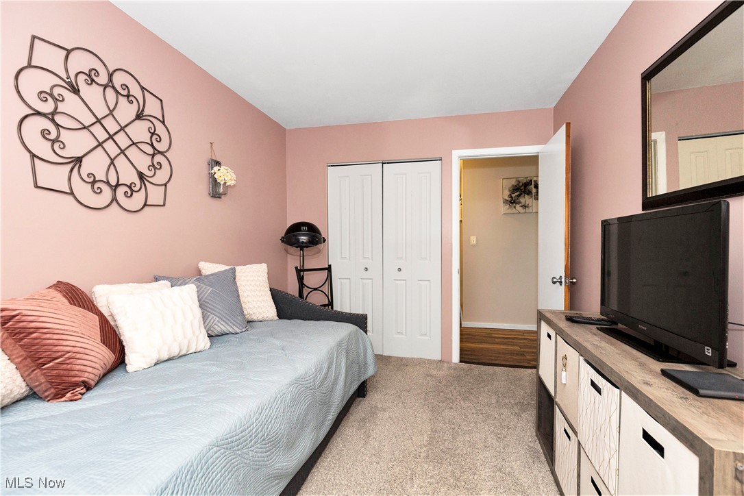 Richmond Place Condo PH 02 - Residential