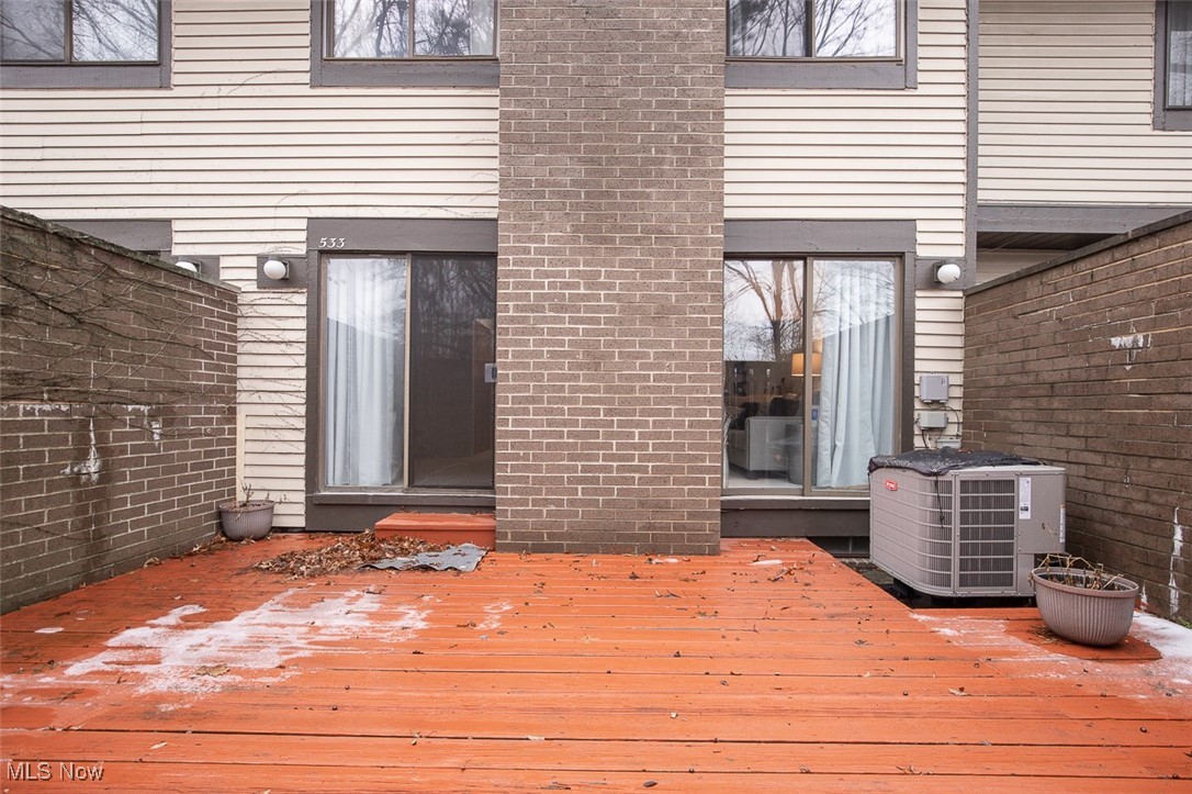 Richmond Place Condo PH 02 - Residential