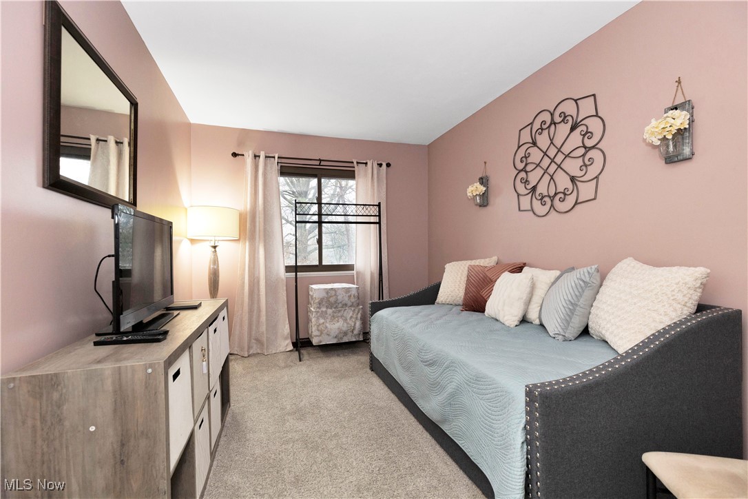 Richmond Place Condo PH 02 - Residential