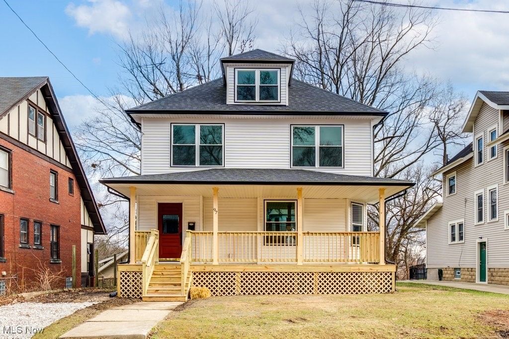 Photo of 97 Mount View Avenue, Akron, OH 44303 (MLS # 5180447)