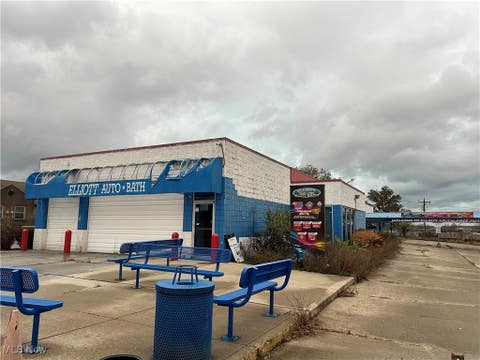 Photo for 901 Elliott Drive