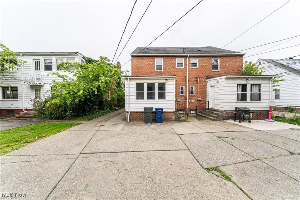 Citizens R/E Cos Acreage Sub - Residential Lease