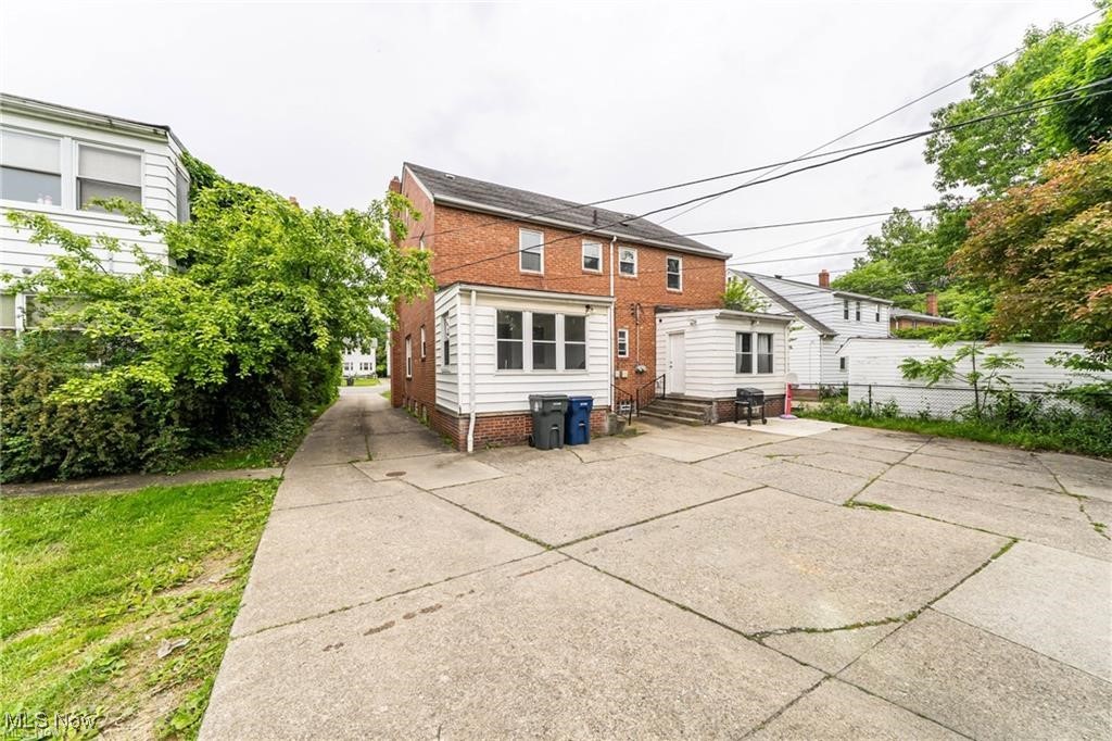 Citizens R/E Cos Acreage Sub - Residential Lease