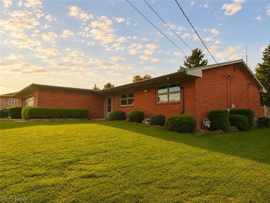 Photo of 4309 Southeast Drive, Steubenville, OH 43953 (MLS # 5212170)