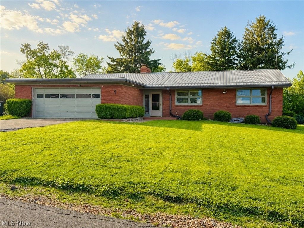 Photo of 4309 Southeast Drive, Steubenville, OH 43953 (MLS # 5212170)