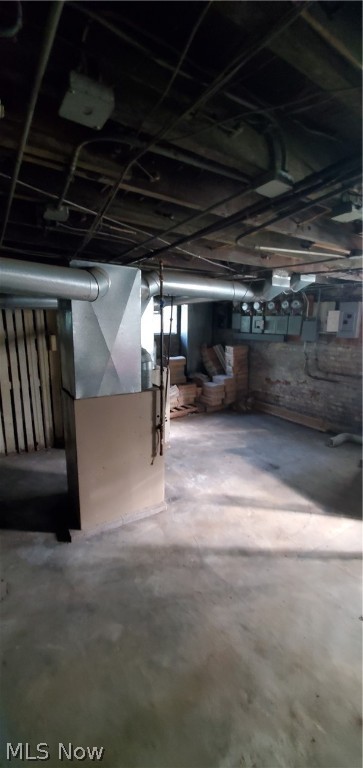 D P Putnam & G F Mills - Commercial Sale