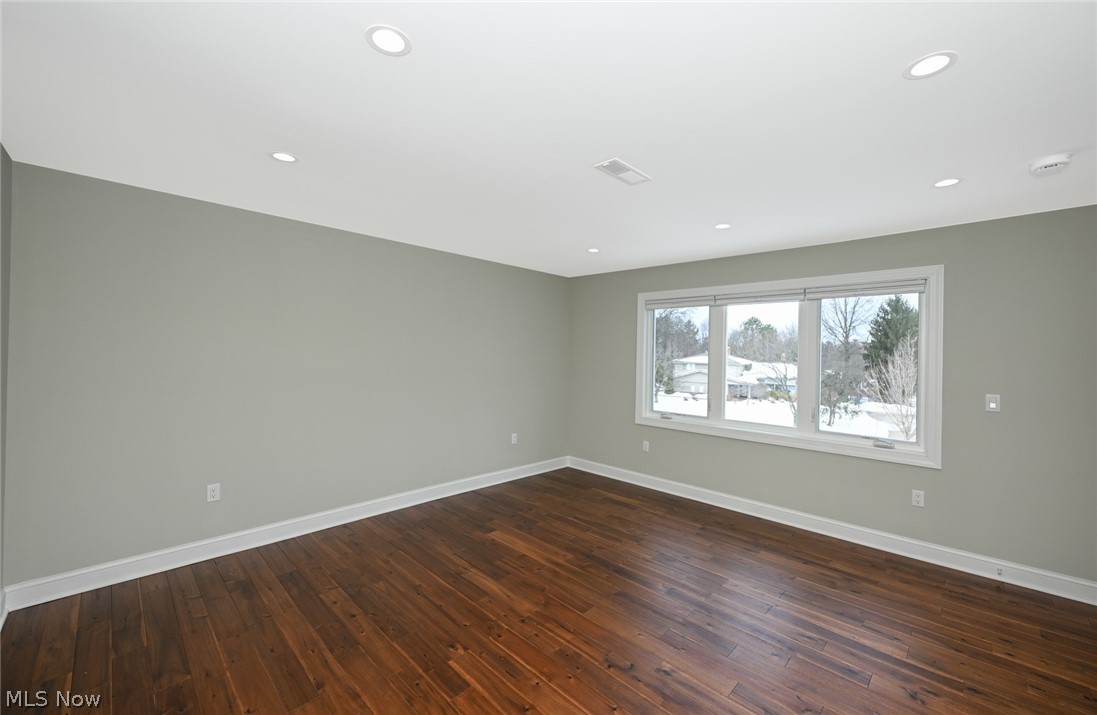 Siegler & Sons Beachwood Cou - Residential