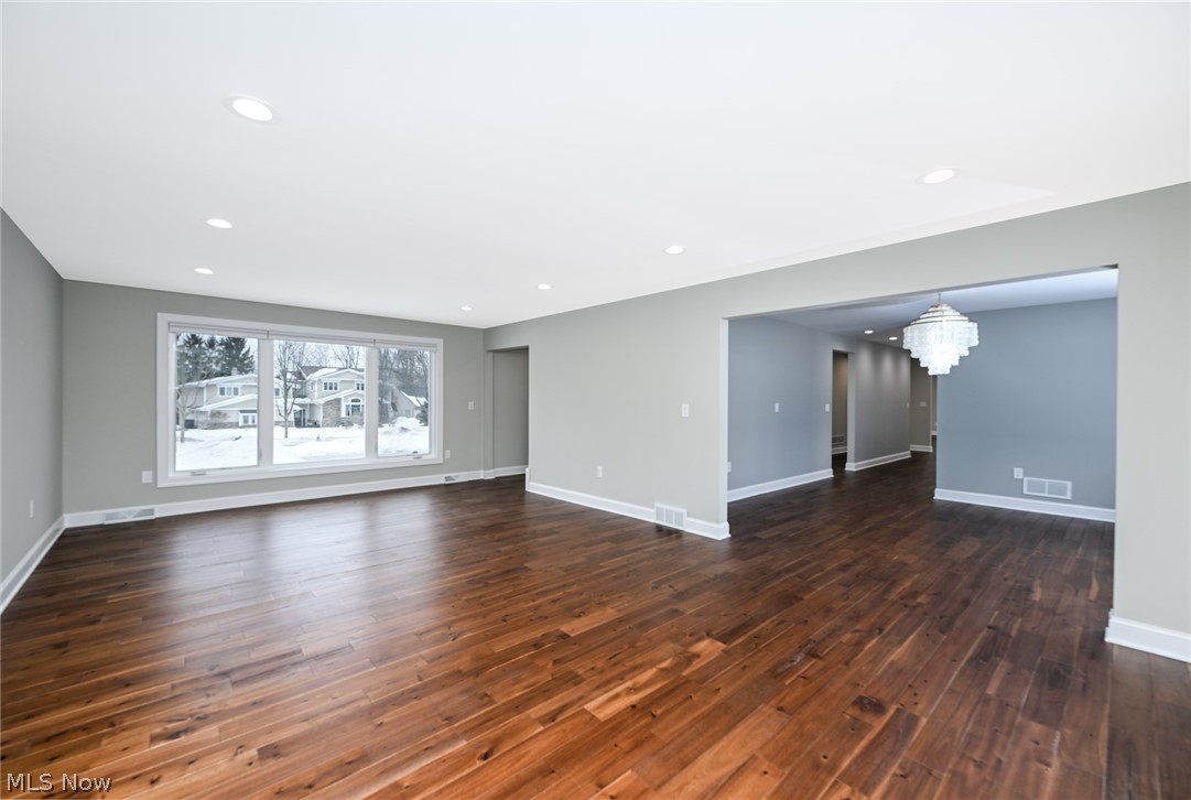 Siegler & Sons Beachwood Cou - Residential