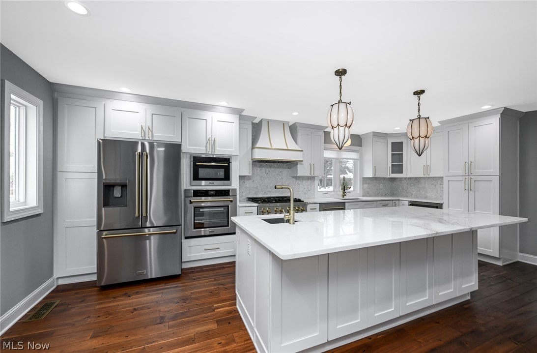 Siegler & Sons Beachwood Cou - Residential