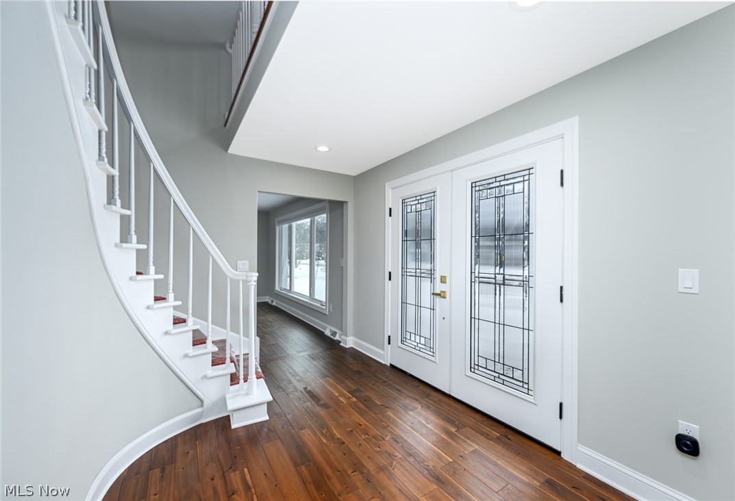 Siegler & Sons Beachwood Cou - Residential