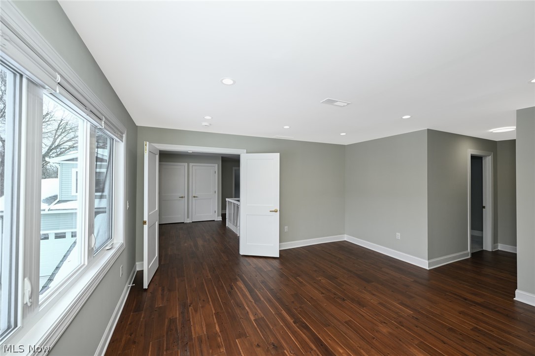 Siegler & Sons Beachwood Cou - Residential