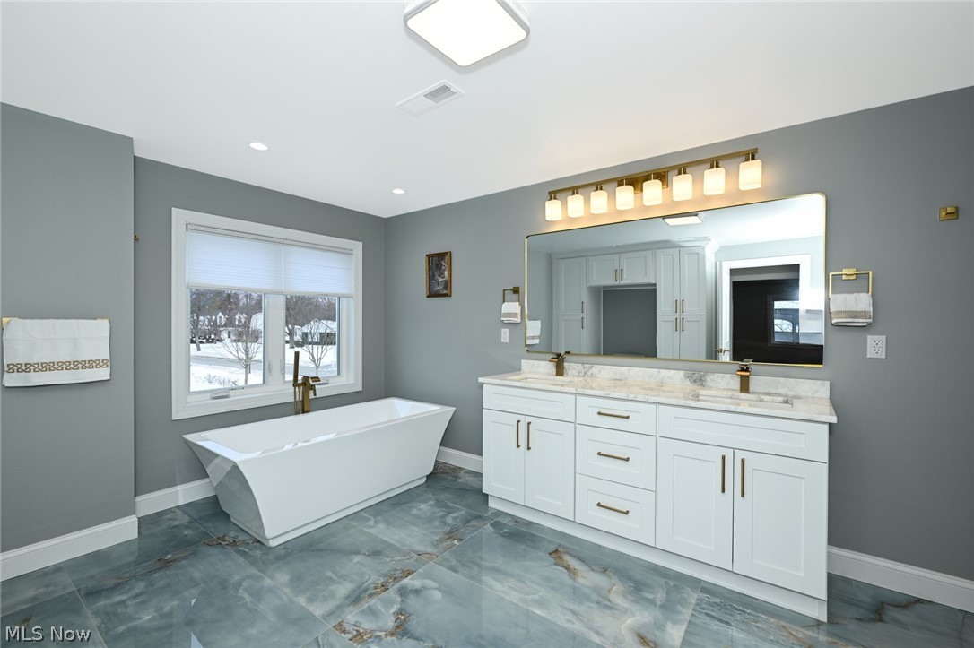 Siegler & Sons Beachwood Cou - Residential