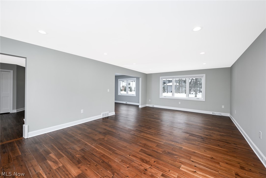 Siegler & Sons Beachwood Cou - Residential