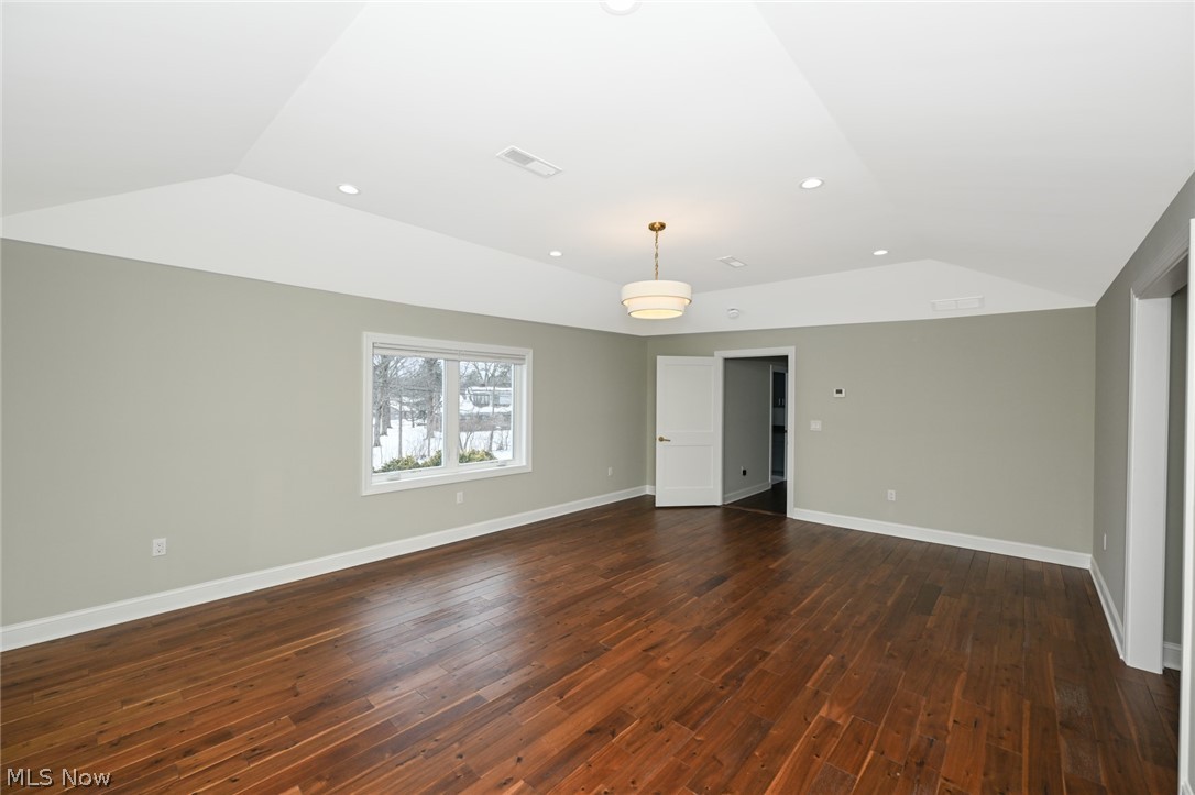 Siegler & Sons Beachwood Cou - Residential