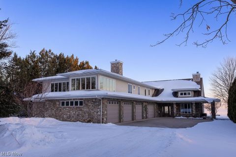 10710 Edgewater Drive Cleveland OH 44102