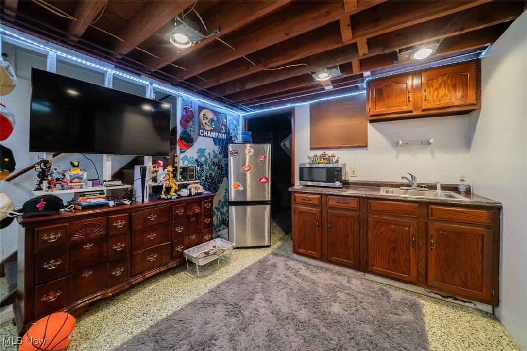 436 High Meadow Road, Amherst, Ohio image 30