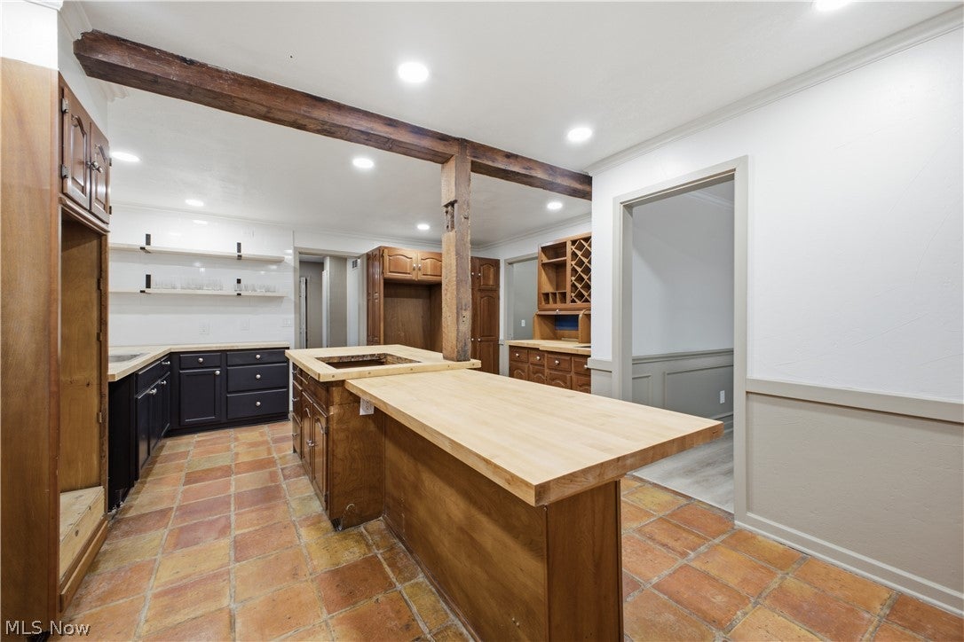 5683 Chestnut Ridge Road