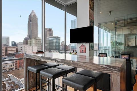 Tiny photo for 701 W Lakeside Avenue #PH-2A/1302, Cleveland, OH 44113 (MLS # 5188073)