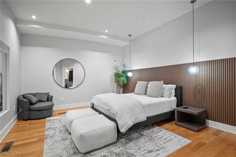 Tiny photo for 701 W Lakeside Avenue #PH-2A/1302, Cleveland, OH 44113 (MLS # 5188073)