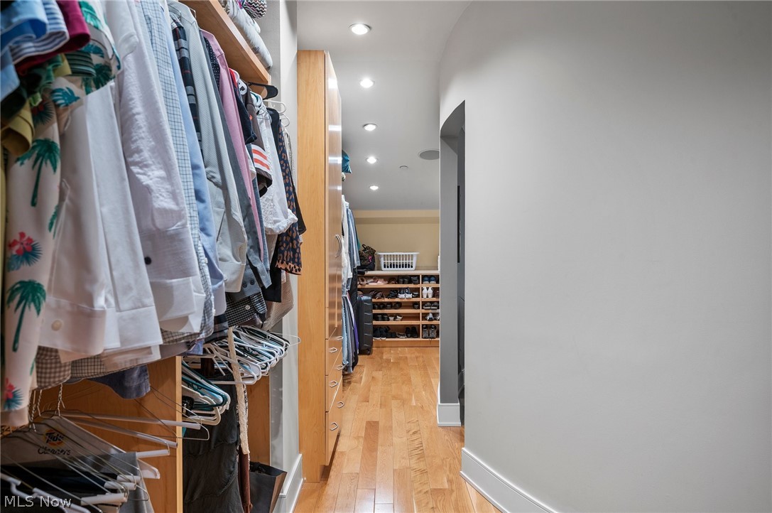 Pinnacle Condominium - Residential