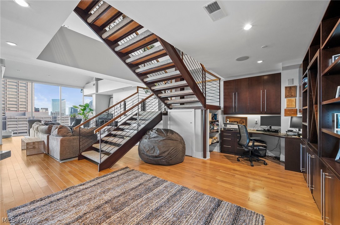 Pinnacle Condominium - Residential