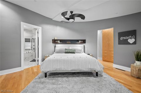 Tiny photo for 701 W Lakeside Avenue #PH-2A/1302, Cleveland, OH 44113 (MLS # 5188073)