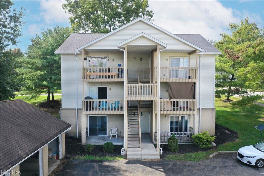 Great opportunity to own 6 unit rental on Bailey Road in Cuyahoga Falls! The roof on the
building was replaced 5 years ago. The units are all electric, separately metered, and the
owner pays for water, sewer and trash. Fantastic investment opportunity!