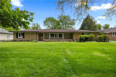 Homes For Sale - 304 Cedar Brook Lane<br/> Erie County, Sandusky, OH 44870