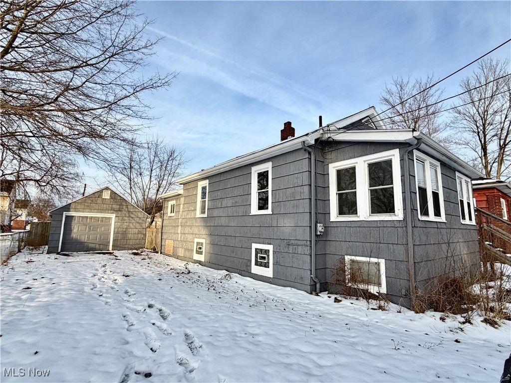 Photo of 2325 Milton Street SE, Warren, OH 44484 (MLS # 5179670)