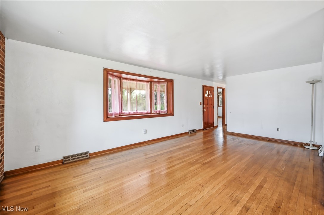 East Liverpool, Ohio 43920, United States, 3 Bedrooms Bedrooms, ,1 BathroomBathrooms,Residential,Active,233218