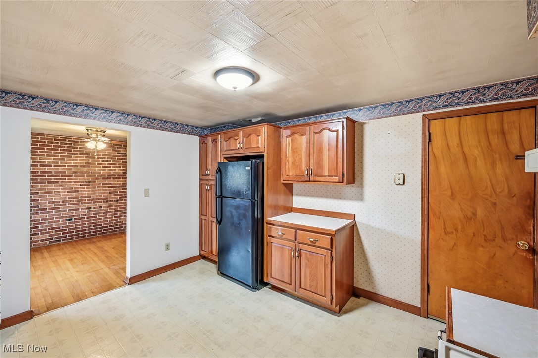 East Liverpool, Ohio 43920, United States, 3 Bedrooms Bedrooms, ,1 BathroomBathrooms,Residential,Active,233218