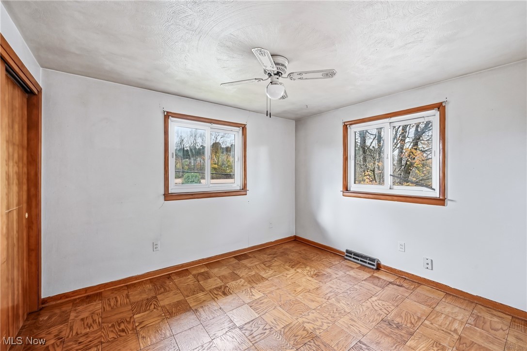 East Liverpool, Ohio 43920, United States, 3 Bedrooms Bedrooms, ,1 BathroomBathrooms,Residential,Active,233218