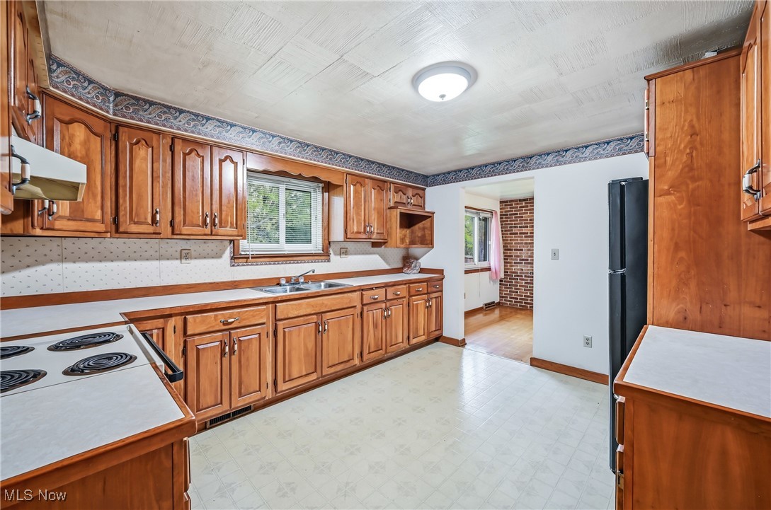 East Liverpool, Ohio 43920, United States, 3 Bedrooms Bedrooms, ,1 BathroomBathrooms,Residential,Active,233218