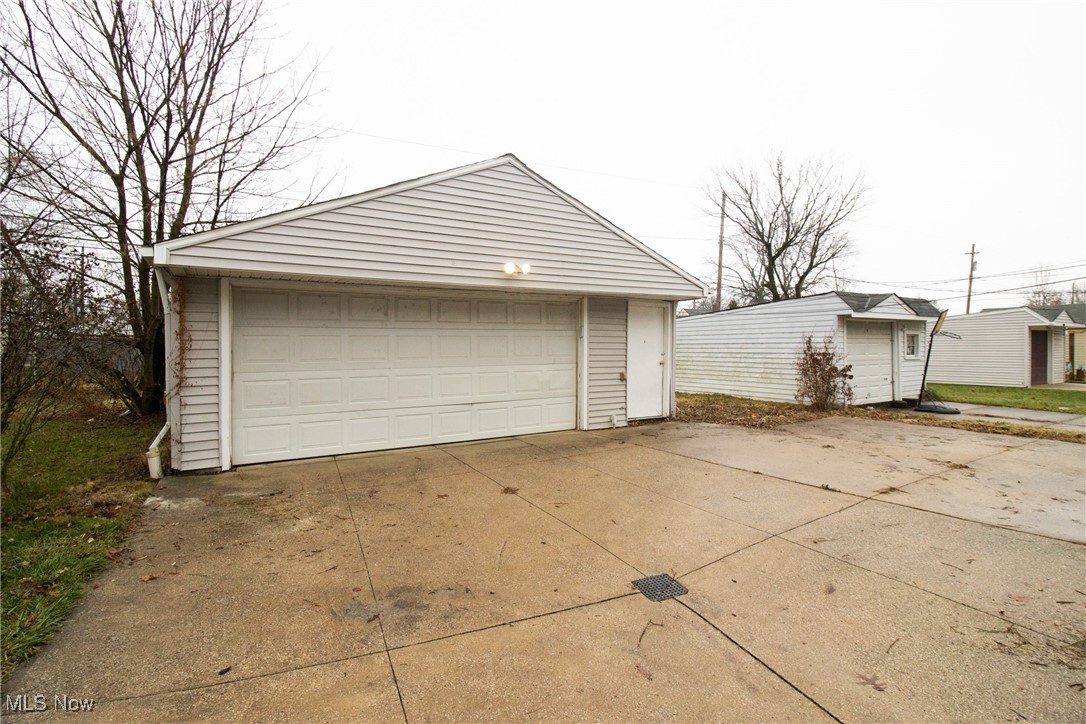 13107 Carpenter Road, Garfield Heights, Ohio image 23