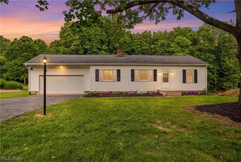 Homes For Sale - 4443 Hilltop Drive<br/> New Franklin, OH 44203