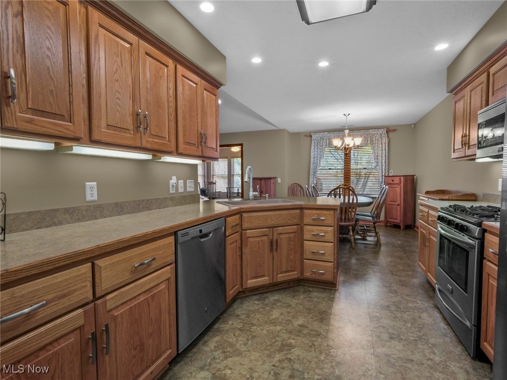 227 Pinehurst Drive, Dover, Ohio image 17