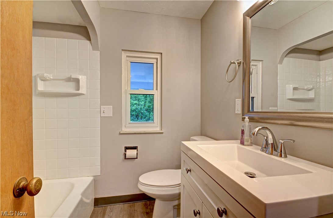 S H Kleinman Realty Cos Broad - Residential