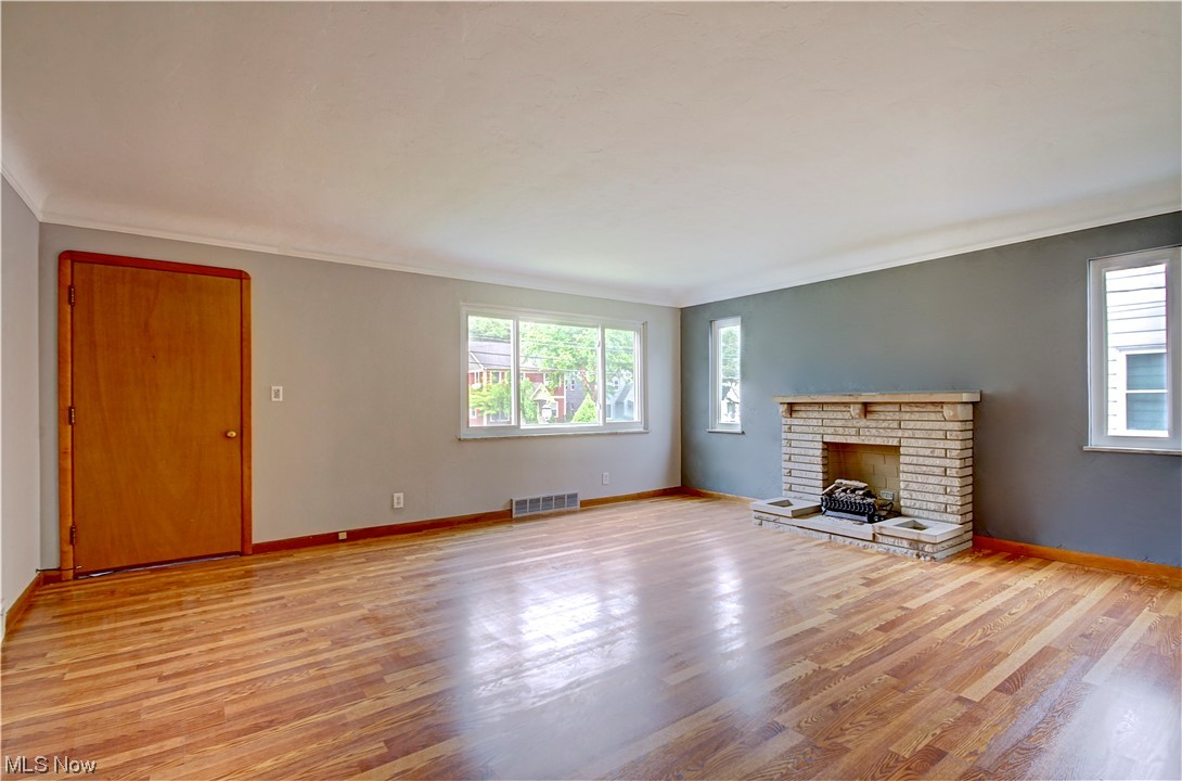 S H Kleinman Realty Cos Broad - Residential