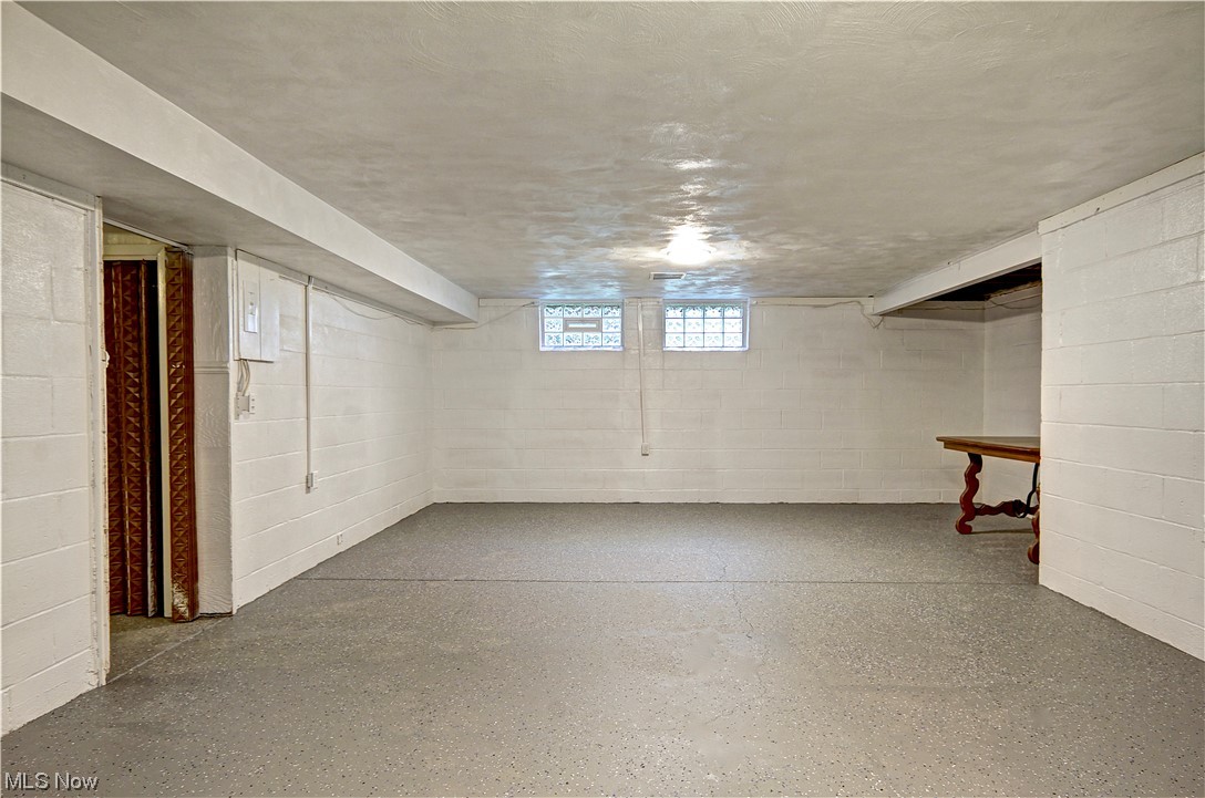 S H Kleinman Realty Cos Broad - Residential