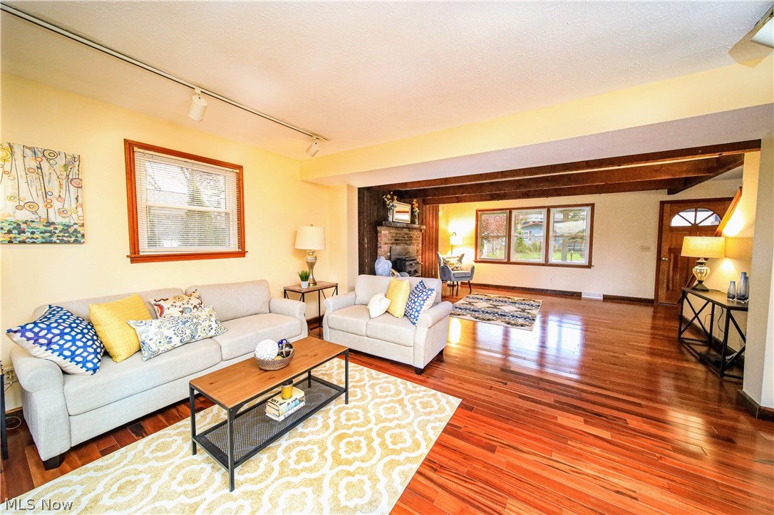 Chagrin Lagoons - Residential