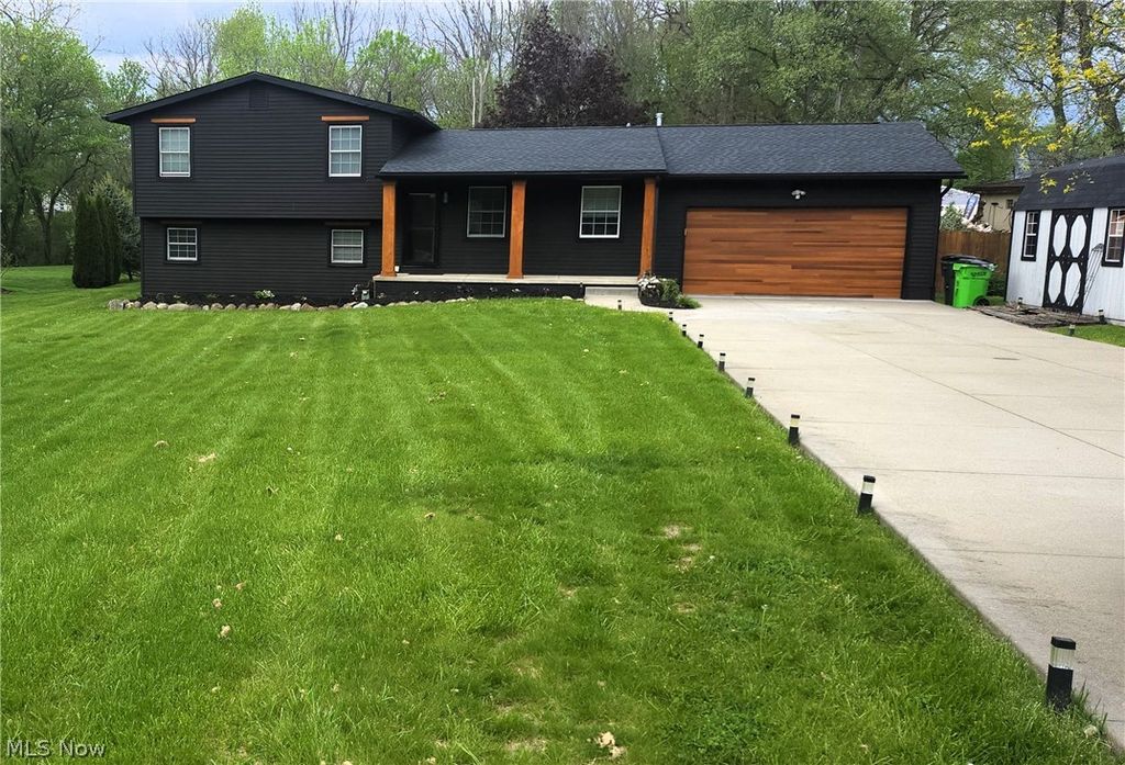 Photo of 3525 Balsamwood Boulevard NW, Uniontown, OH 44685 (MLS # 5202576)