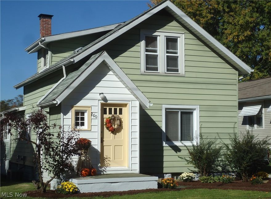 Move right in to this beautifully remodeled 3-bedroom, 1 ½ bath home with open floor plan on Grandview Avenue!  This home has fresh paint and carpeting throughout along with much new drywall, plumbing, wiring and a new electric service panel!  The fully-applianced kitchen features high-end KraftMaid cabinetry, stone-look laminate flooring and a breakfast bar!  The dining room is center stage, open to both the kitchen and the large living room.  The main floor also includes a bedroom that connects to the convenient pass-through guest bath!  The master bedroom and third bedroom make up the second floor along with the main bath.   All bedrooms include large closets and the master has two!  Other conveniences include central air, nearly all newer tilt-in windows, glass block basement windows and on oversized 1-car garage for additional storage. Just a short walk to Memorial Park and Kaleidoscope!  Sports enthusiasts will enjoy owning one of just a few Grandview properties with a view of th