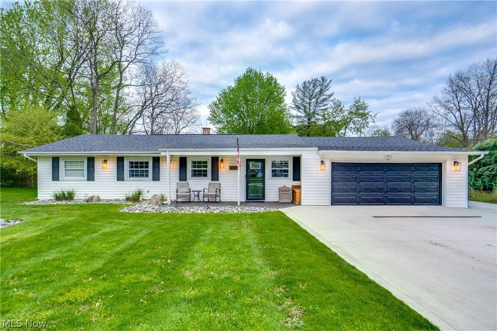 Photo of 12905 Cherry Lane, Chesterland, OH 44026 (MLS # 5206645)