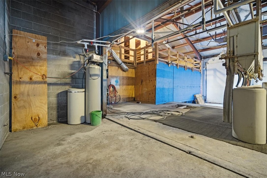 Vienna, West Virginia 26105, United States, ,Commercial,Active,73997