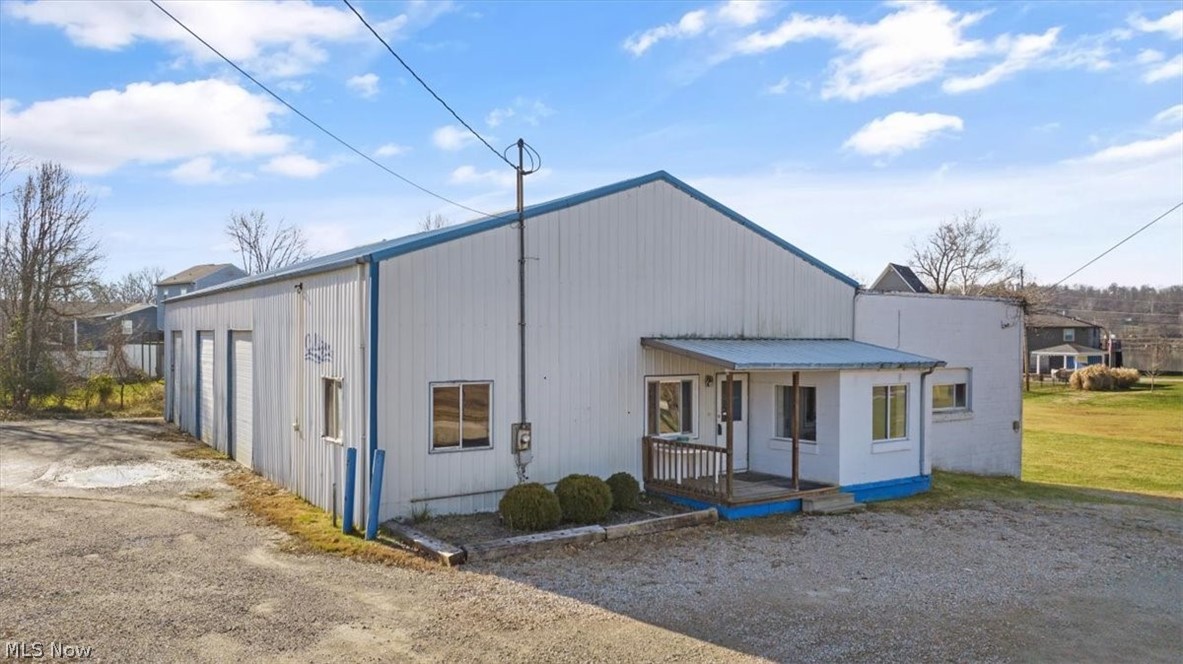 Vienna, West Virginia 26105, United States, ,Commercial,Active,73997