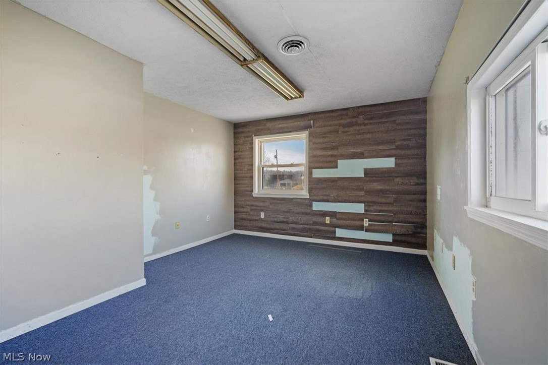 Vienna, West Virginia 26105, United States, ,Commercial,Active,73997