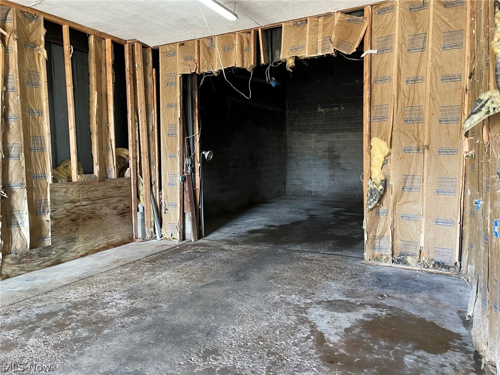 Vienna, West Virginia 26105, United States, ,Commercial,Active,73997